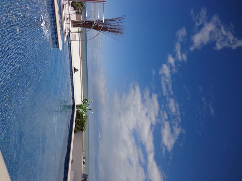 แอร์บาโวลโย โฮเทล Hotel ริมินี ภายนอก รูปภาพ