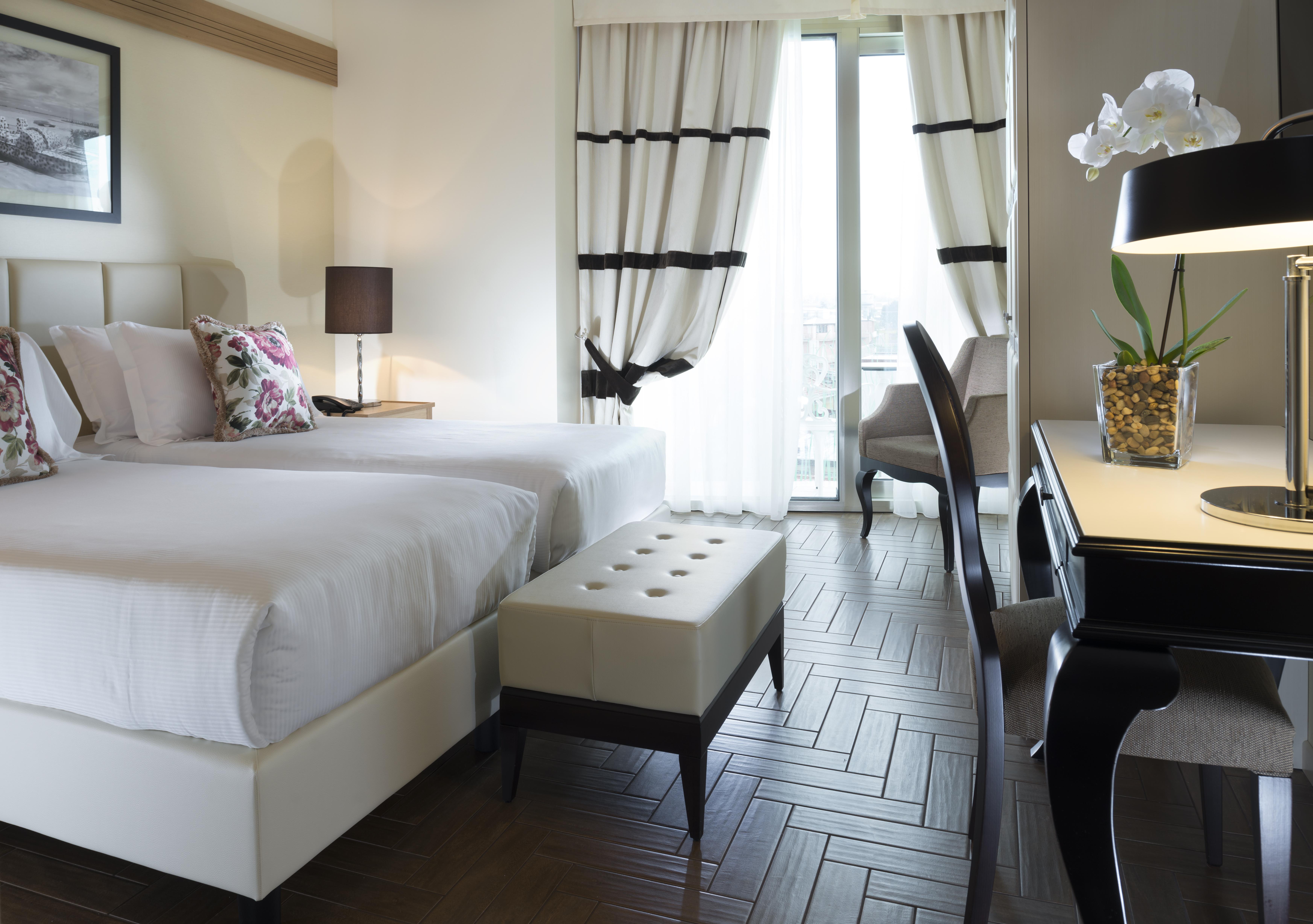 แอร์บาโวลโย โฮเทล Hotel ริมินี ภายนอก รูปภาพ