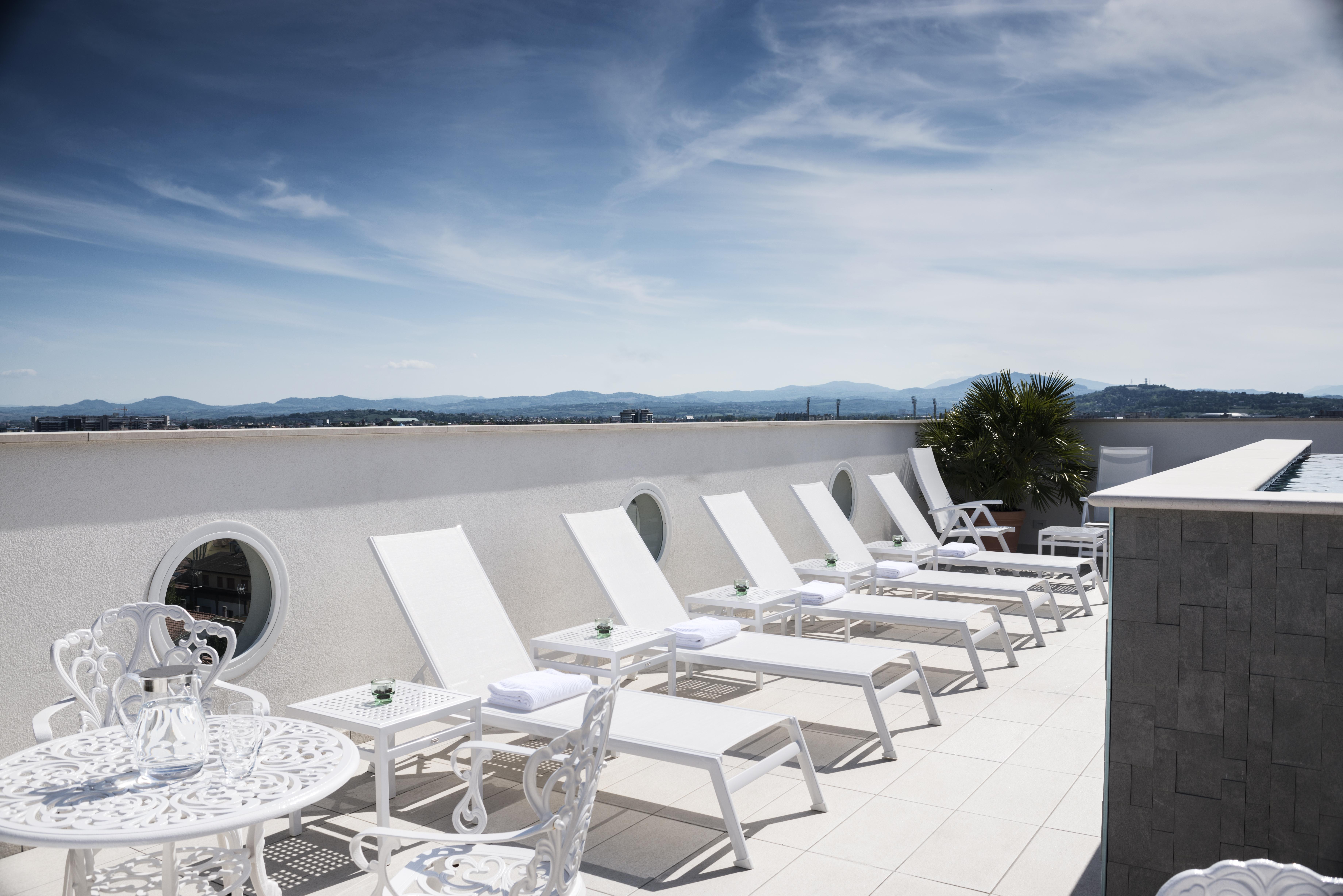แอร์บาโวลโย โฮเทล Hotel ริมินี ภายนอก รูปภาพ