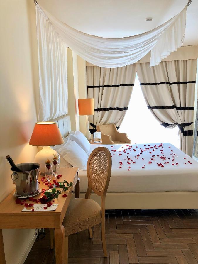 แอร์บาโวลโย โฮเทล Hotel ริมินี ภายนอก รูปภาพ