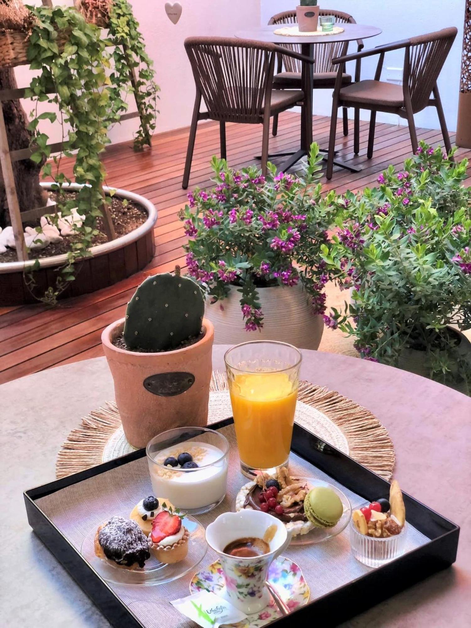 แอร์บาโวลโย โฮเทล Hotel ริมินี ภายนอก รูปภาพ